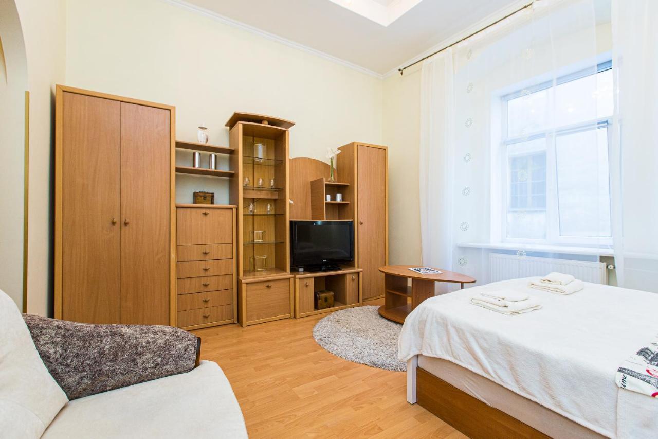 біля дзиги сучасна на вулиці вірменській 35 Apartment *