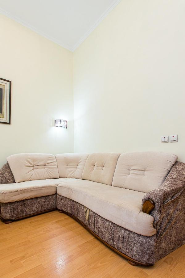 біля дзиги сучасна на вулиці вірменській 35 Apartment *